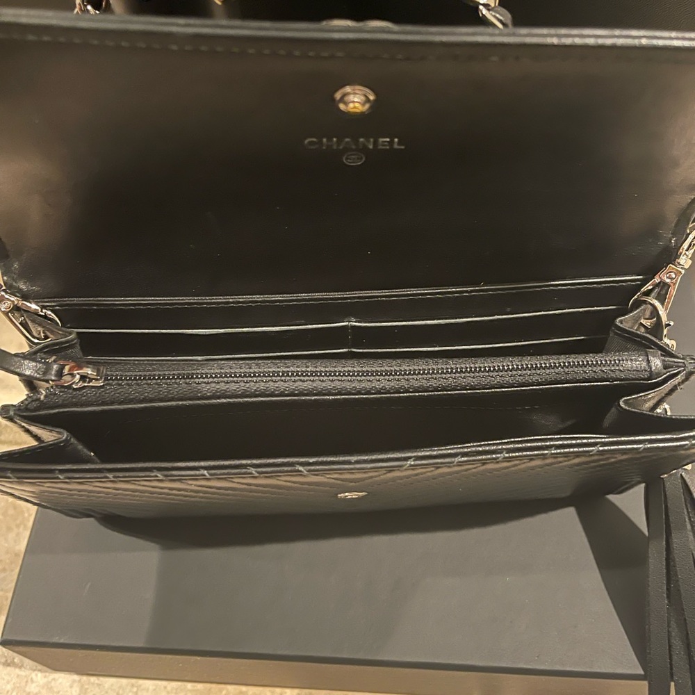 🔥Chanel Chevron Boy WOC 🔥 - Picture 9 of 9